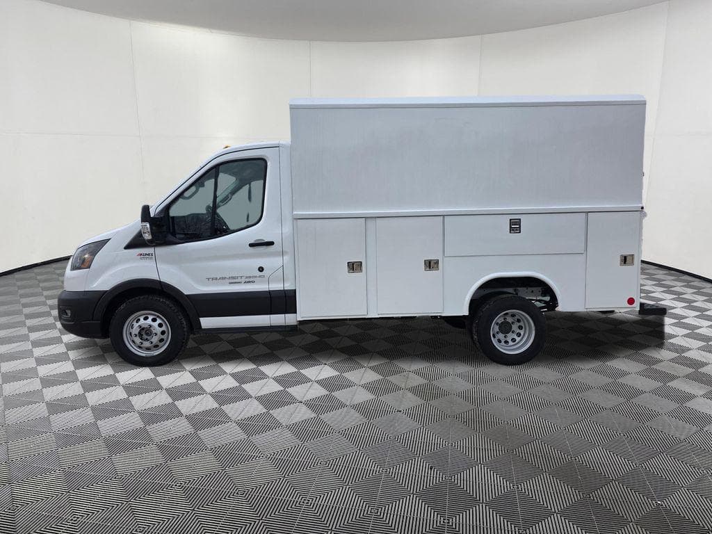 2024 Ford Transit-350 Base image 4