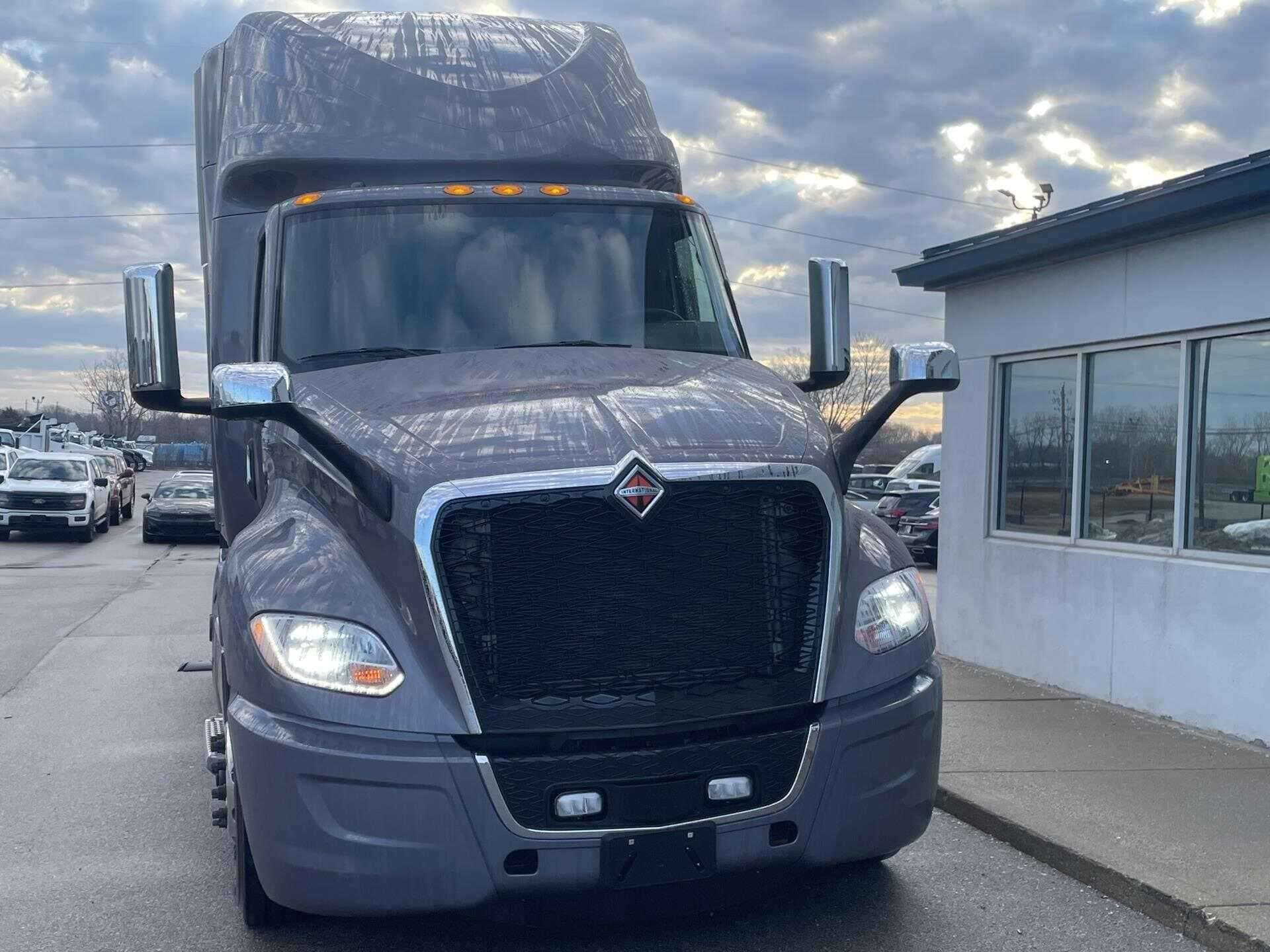 2026 International LT62F image 5