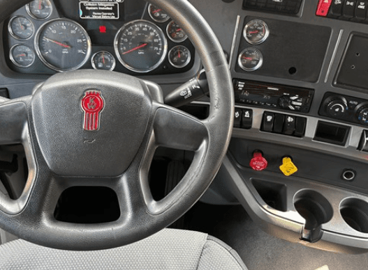 2020 Kenworth T680 image 7