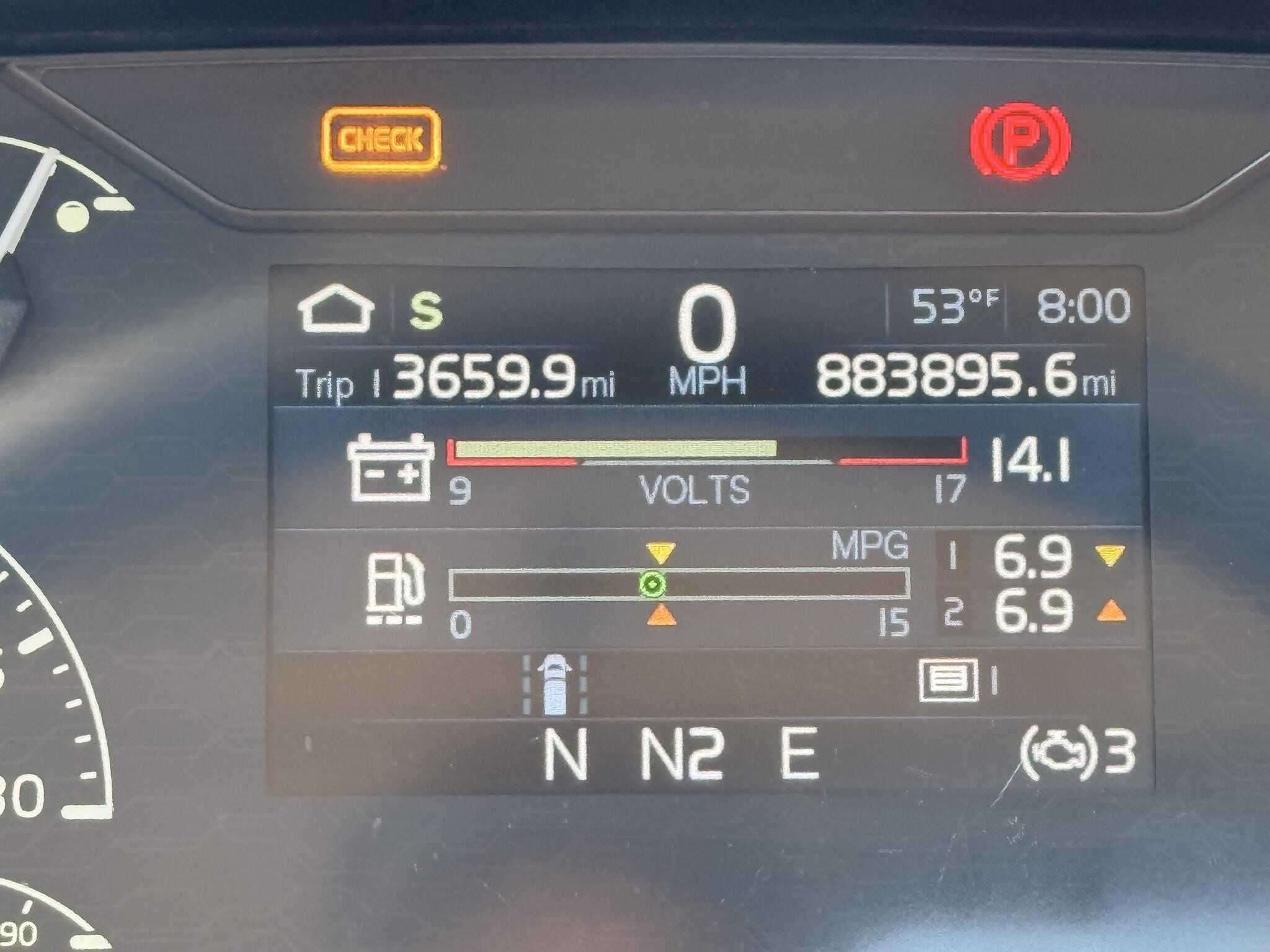 2020 Volvo VNR image 17