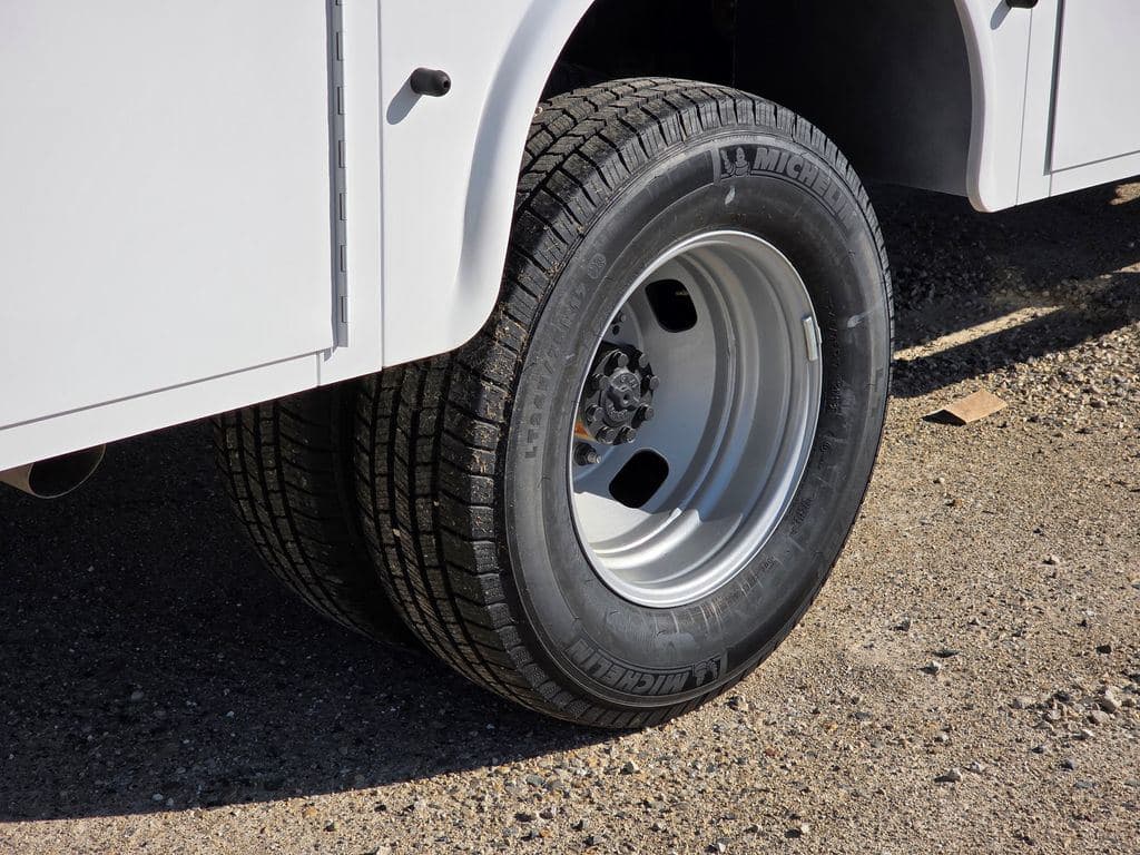 2026 Ford F-350SD XL Service Utility Body image 19