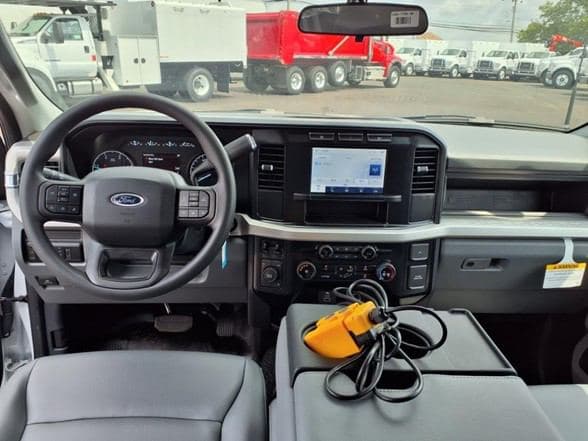 2024 Ford F550 image 14
