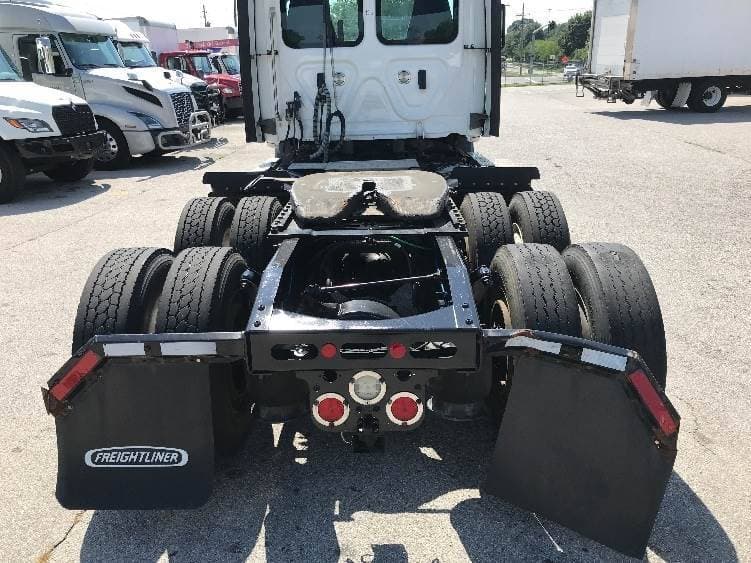 2021 Freightliner Cascadia image 5