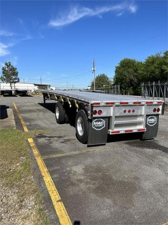 2026 Mac Trailer Mfg 1650 Cft image 6