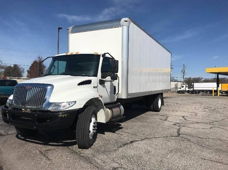 2022 International MV607 Box Truck - 220HP, 6 Speed Automatic, Roll up Door image 3