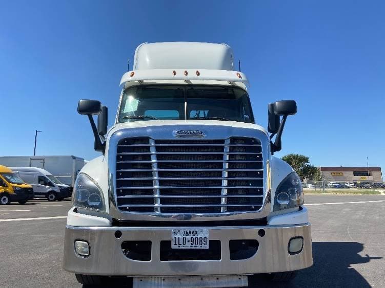 2018 Freightliner Cascadia image 9