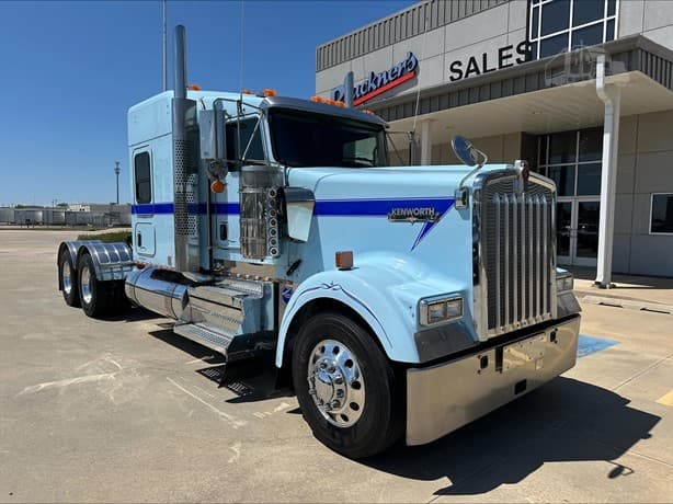 2021 Kenworth W9 Series image 3