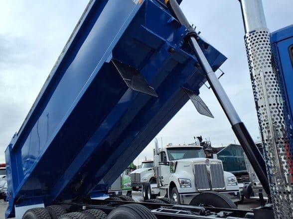 2025 Kenworth T880 image 21