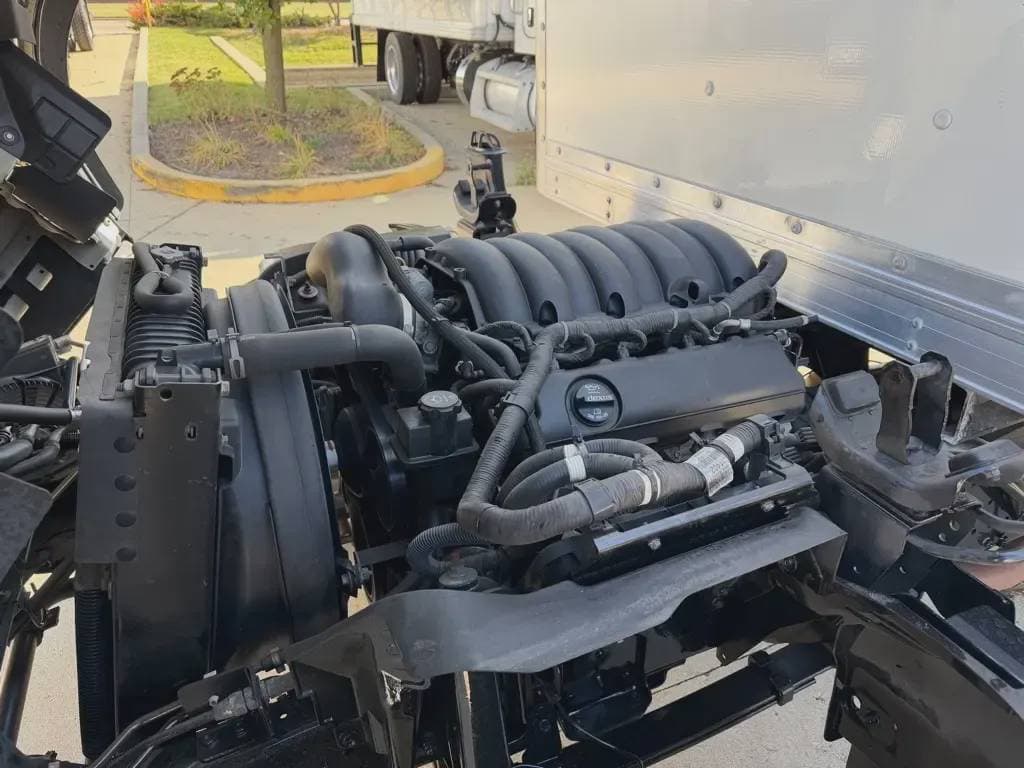 2023 Chevrolet 4500 image 11