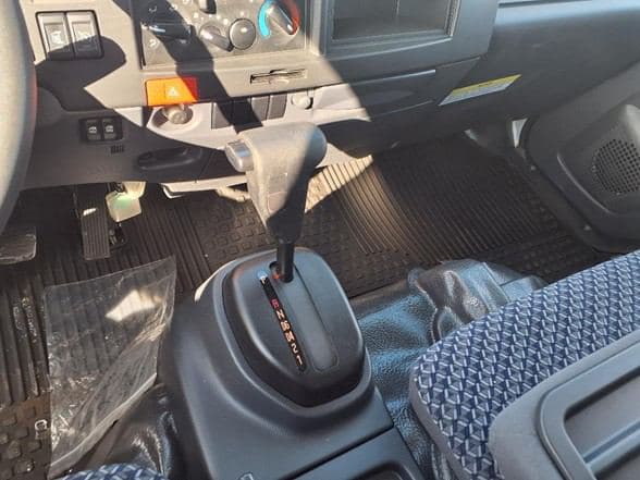 2024 Isuzu NPR HD image 20