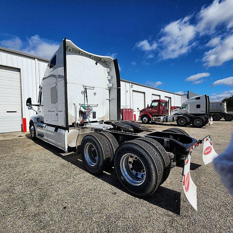 2024 Peterbilt 579 image 8
