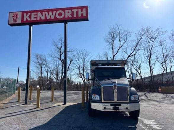 2021 Kenworth T880 image 6