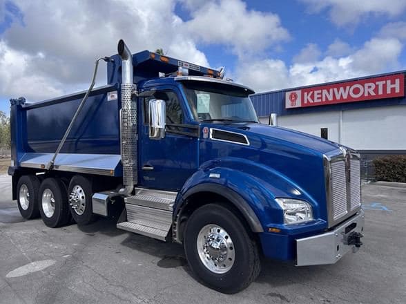 2026 Kenworth T880 image 1