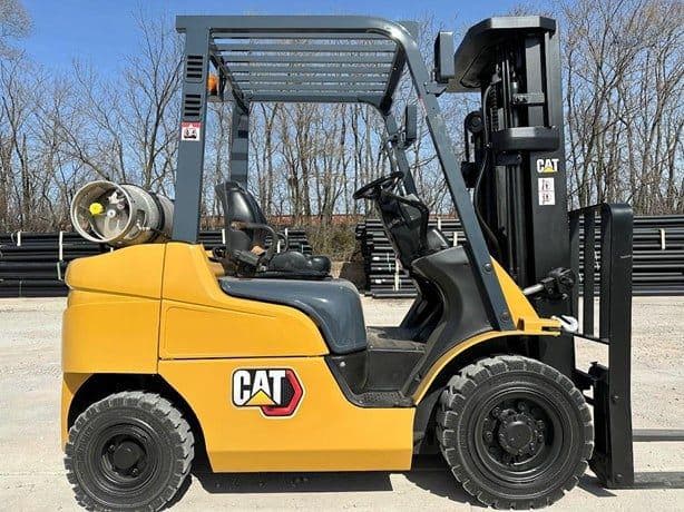 2016 Mitsubishi FG25N image 1