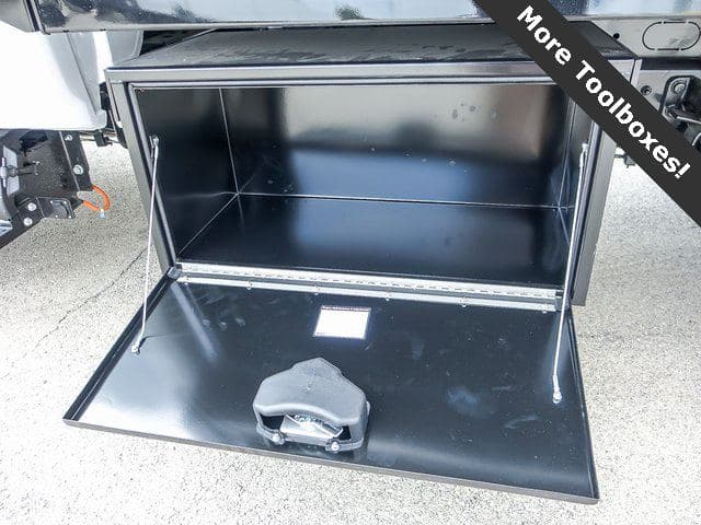2024 Chevrolet Silverado 5500HD Work Truck 11' Dump Body image 11