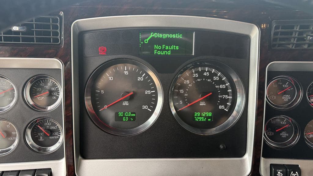 Used 2023 KENWORTH W900L image 19