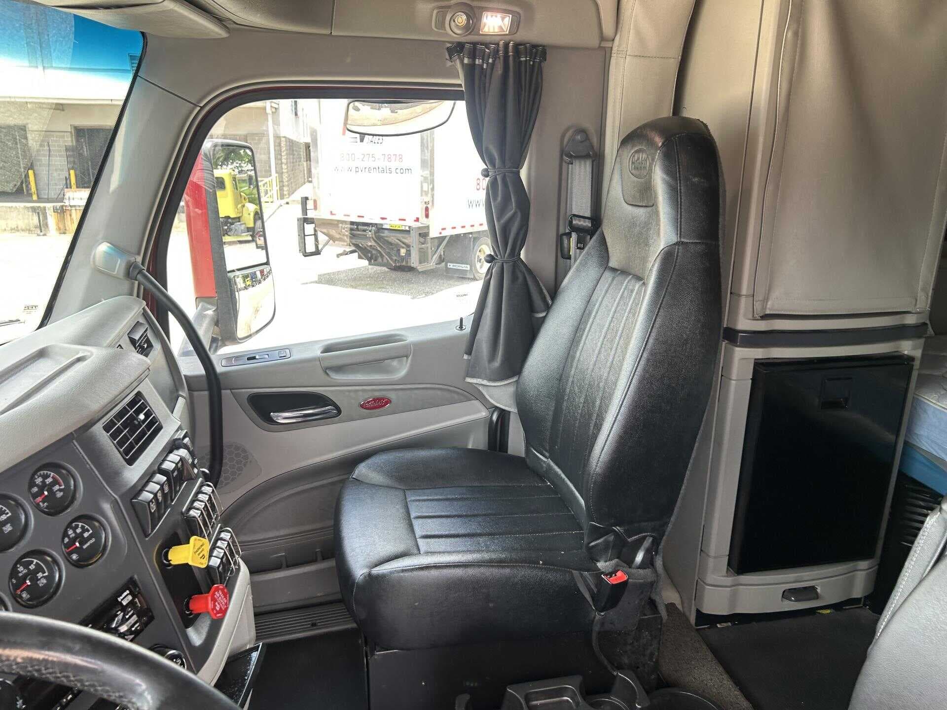 Used 2020 PETERBILT 579 Conventional - Sleeper Truck in Houston, TX image 26