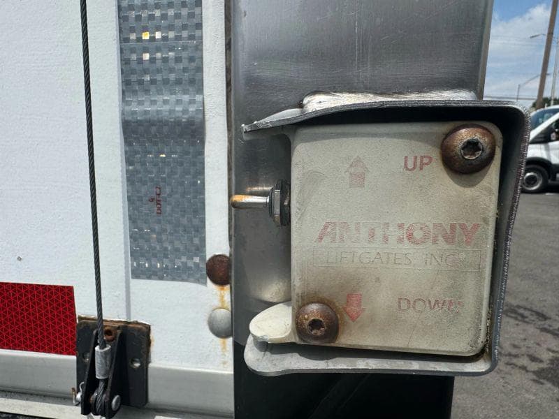 2017 International 4300 image 17