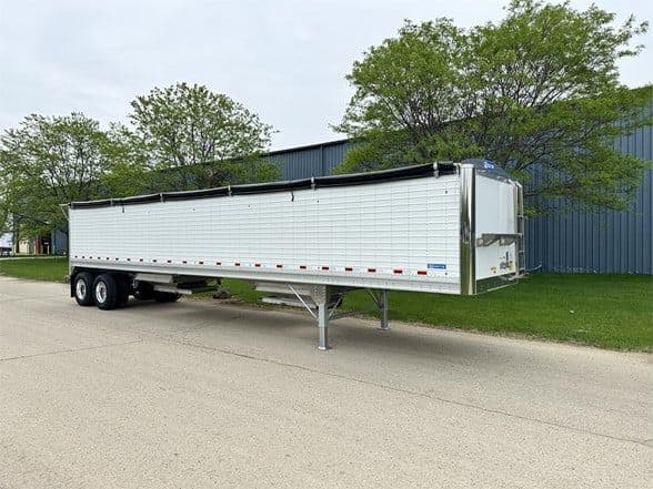 2027 STOUGHTON PLATINUM TSTGH42LAK Web image 3