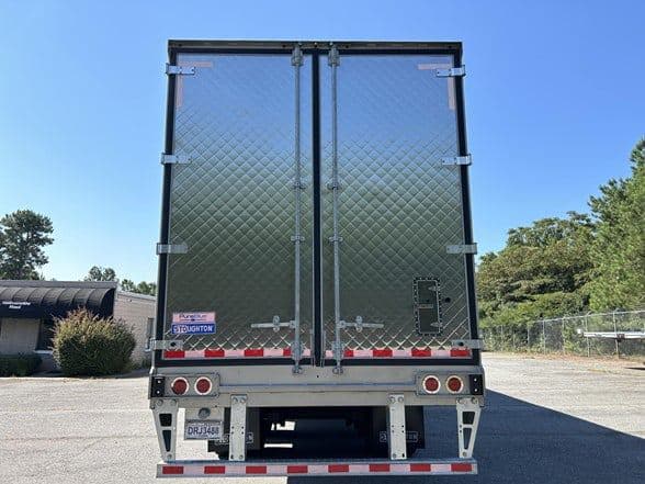 2025 Stoughton 53 ft T/A image 4