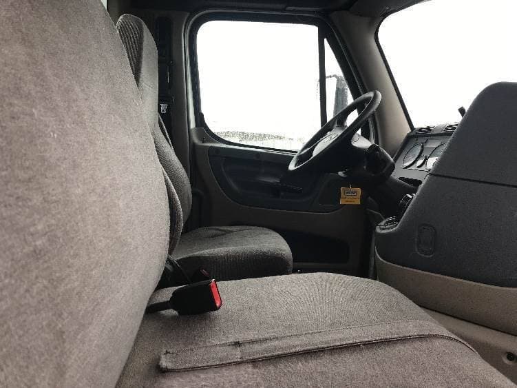 2018 Freightliner Cascadia image 8