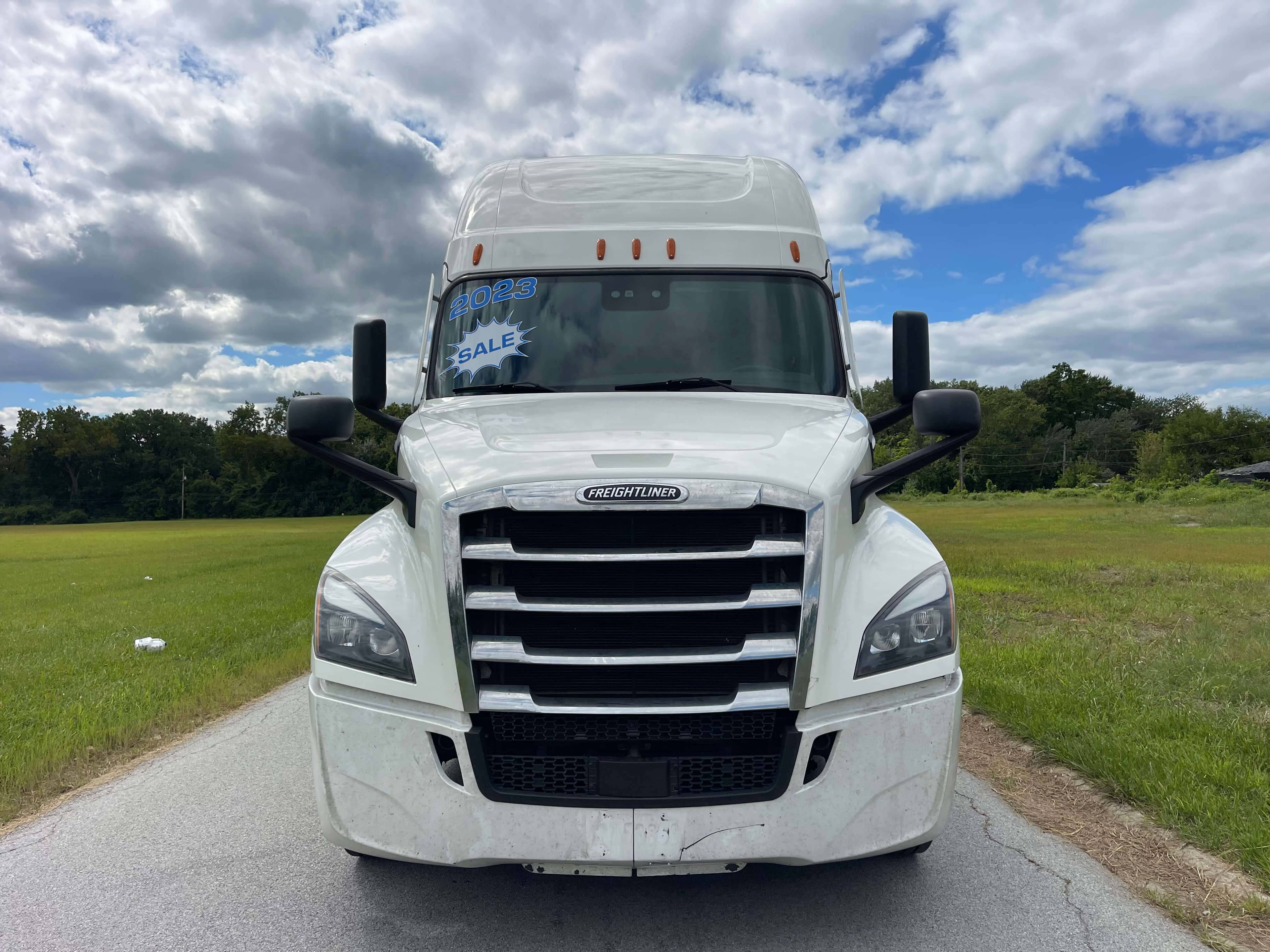 2023 Freightliner Cascadia 126 image 2