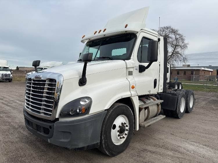 2018 Freightliner Cascadia image 11