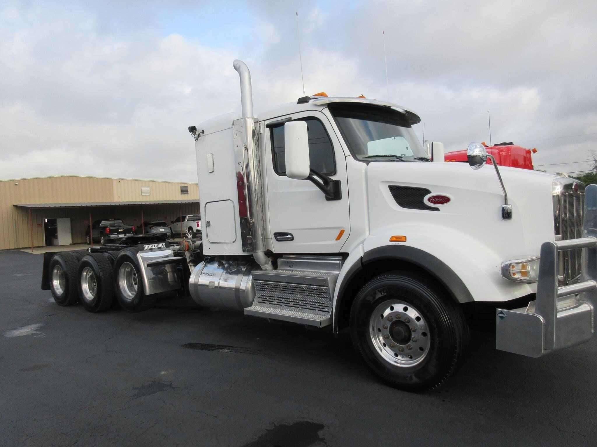 2019 Peterbilt 567 image 3