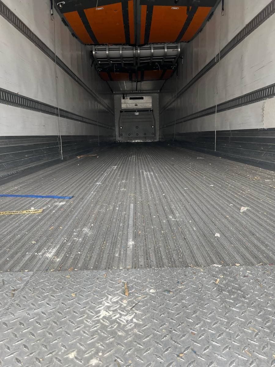 2016 Great Dane 53 ft Reefer Trailer - Sliding Axle, Carrier image 11