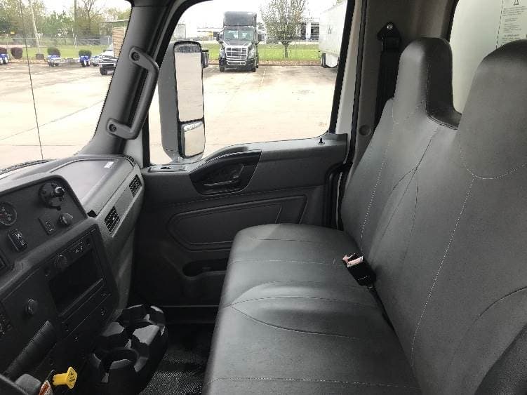 2022 International MV607 Box Truck - 220HP, 6 Speed Automatic, Roll up Door image 19