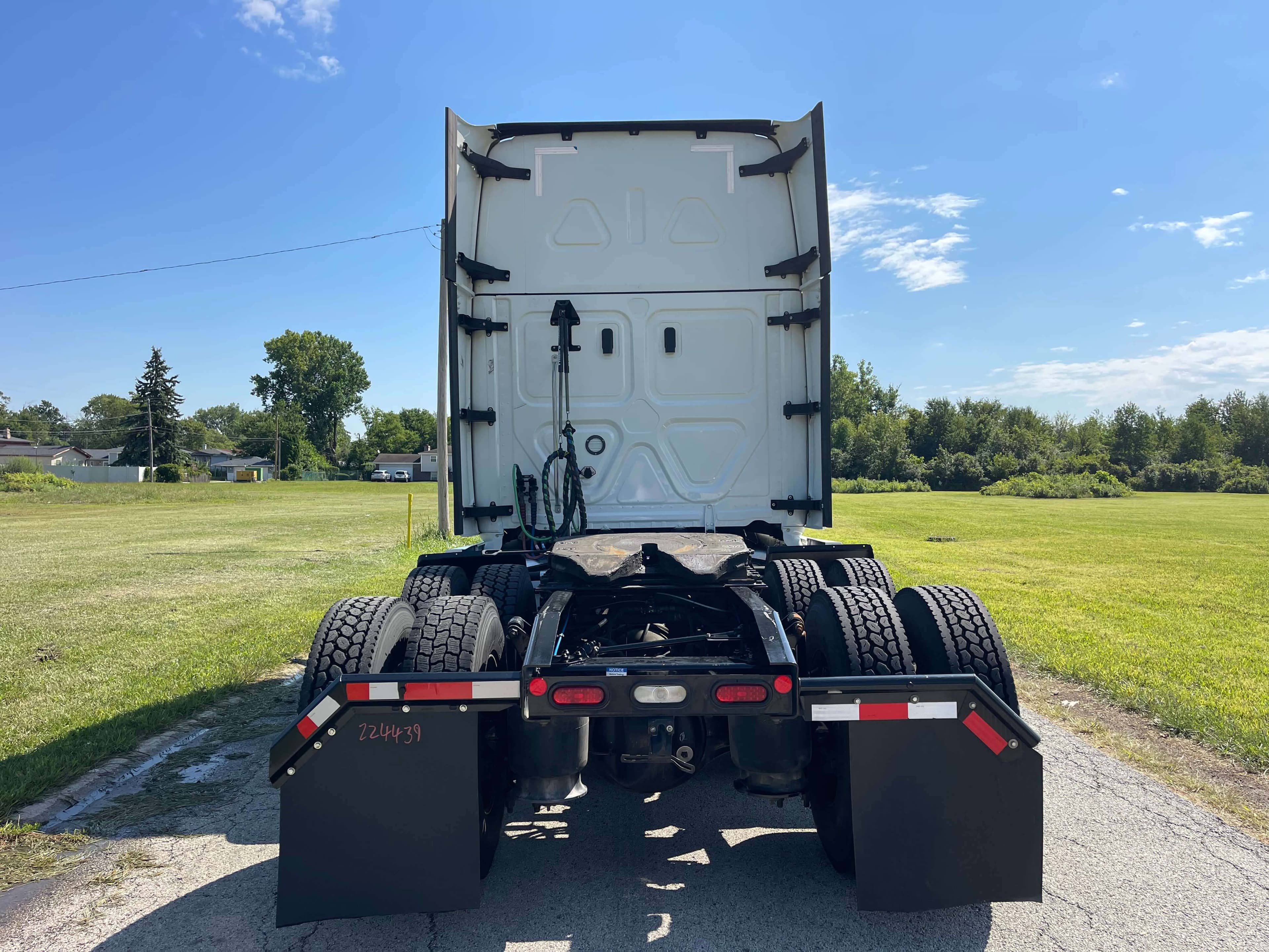 2022 Freightliner Cascadia 126 image 6