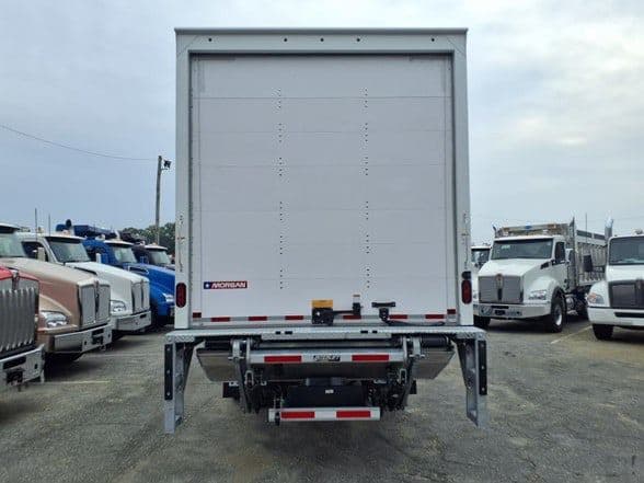 2026 Kenworth K270E image 6