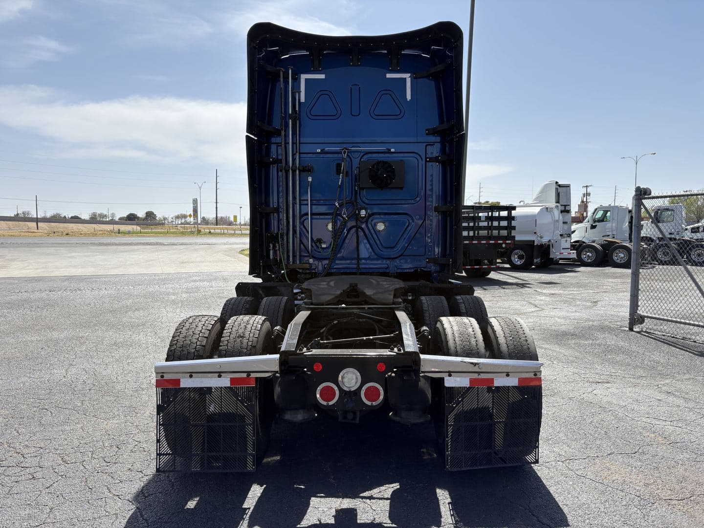 2022 Freightliner CASCADIA 126 image 7