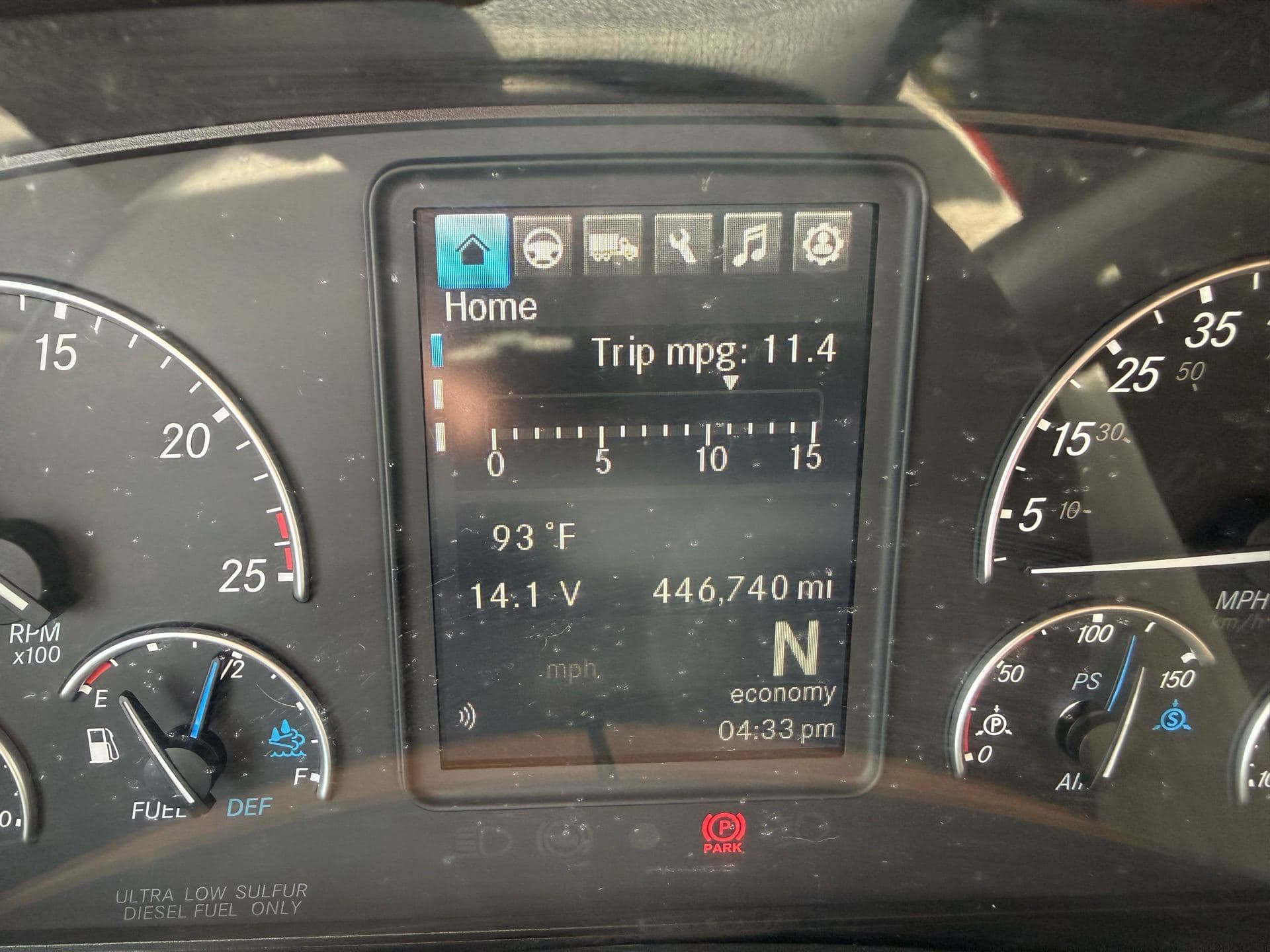 2022 Freightliner - 446k - 10k Engine! image 11