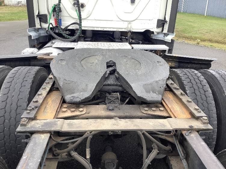 2021 Freightliner Cascadia image 11