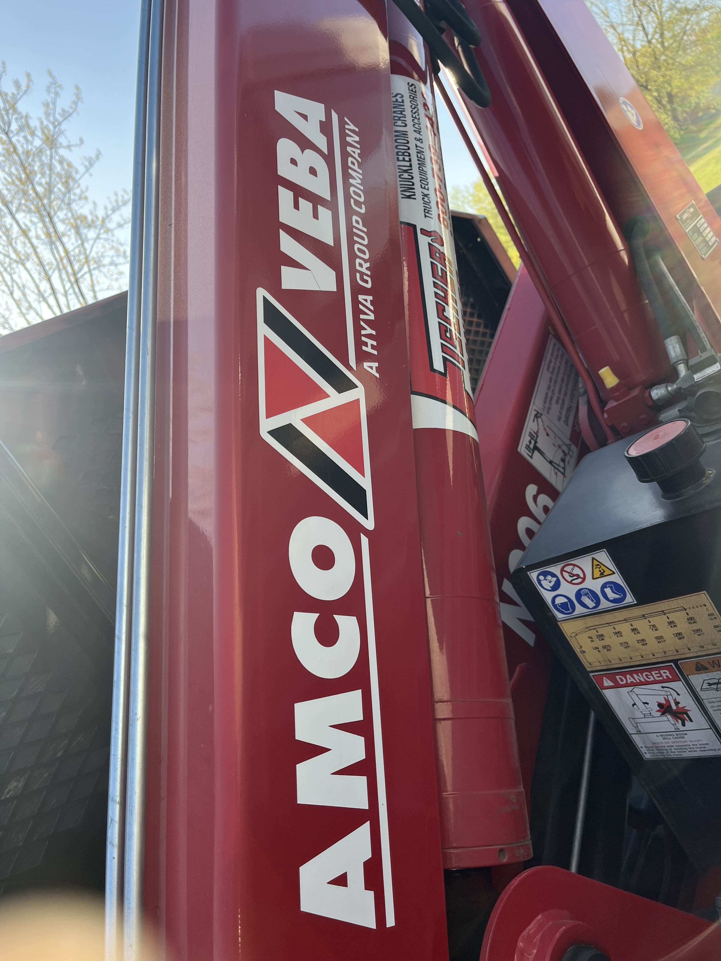 2014 International 4300 Knuckleboom Mounted Crane image 27