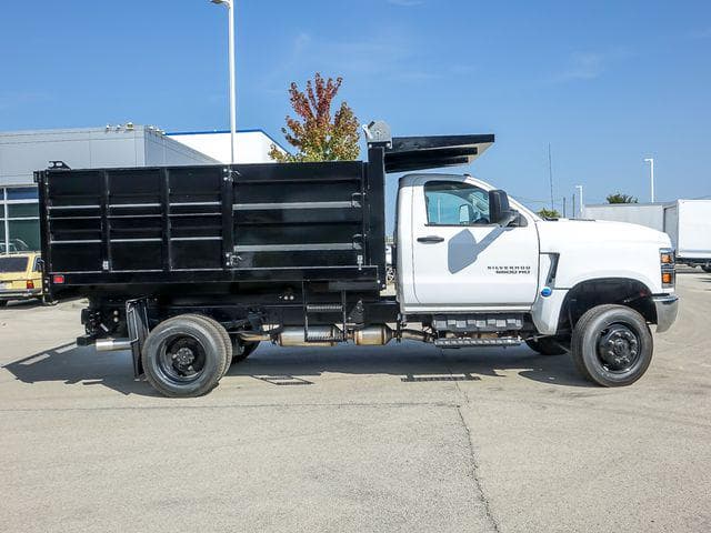 2024 Chevrolet Silverado 4500HD Work Truck image 2