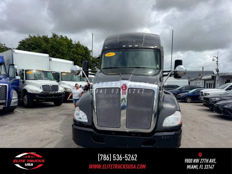 2017 Kenworth T680 image 12