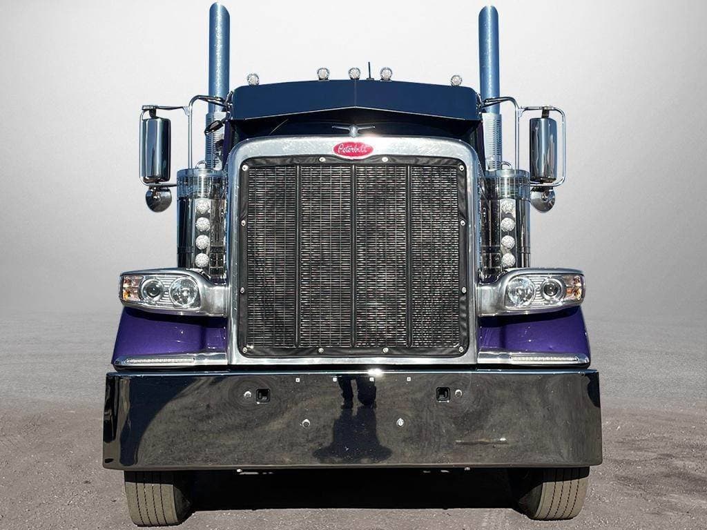 2025 Peterbilt 589 image 2