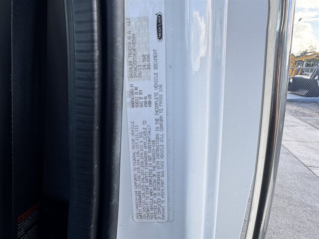 2014 Freightliner M2 106 image 69