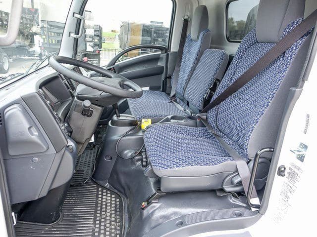 2024 Chevrolet 4500 HG LCF Gas Base image 13