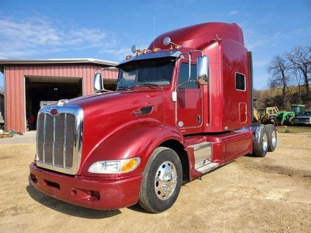 2011 PETERBILT 386 image 1