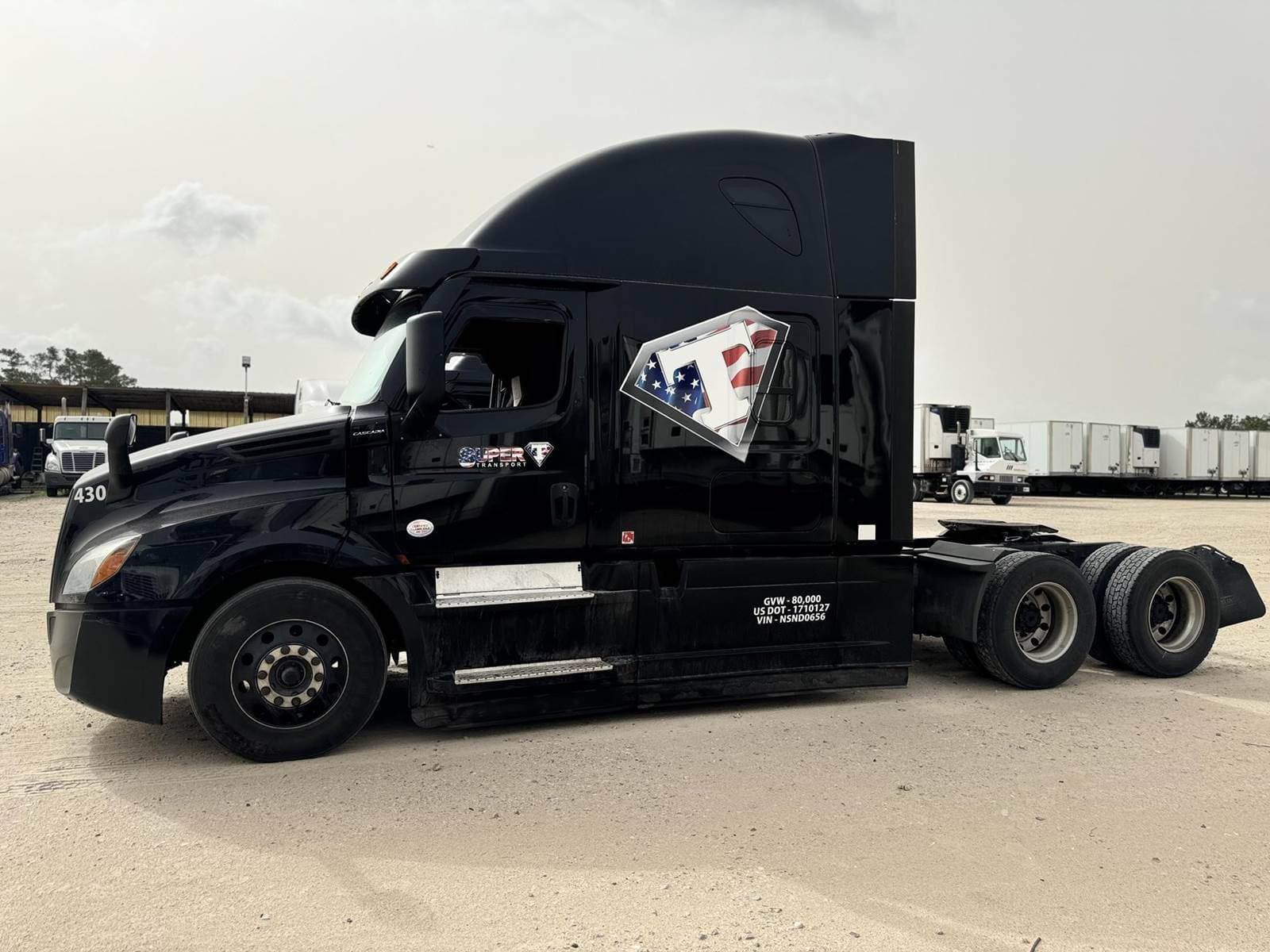 2022 Freightliner Cascadia image 4