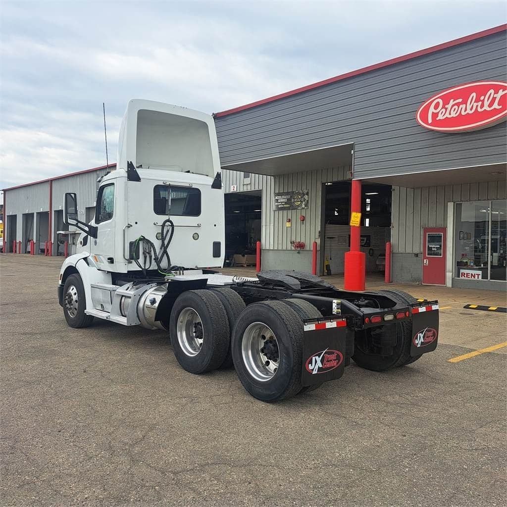 2019 Peterbilt 579 image 3