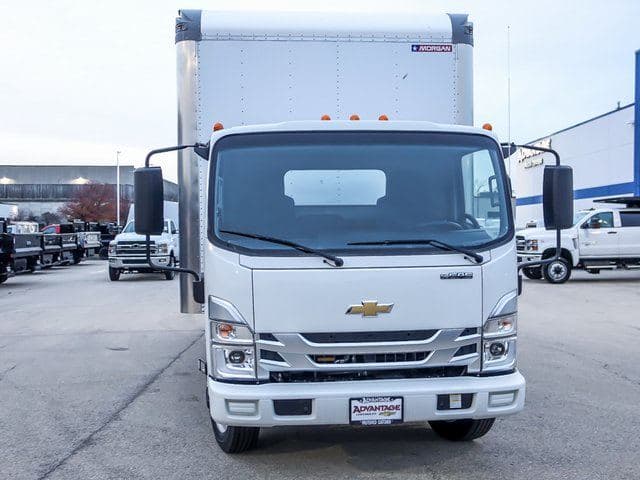 2025 Chevrolet 5500 XG LCF Gas Work Truck 16'x102"x97" Box image 8