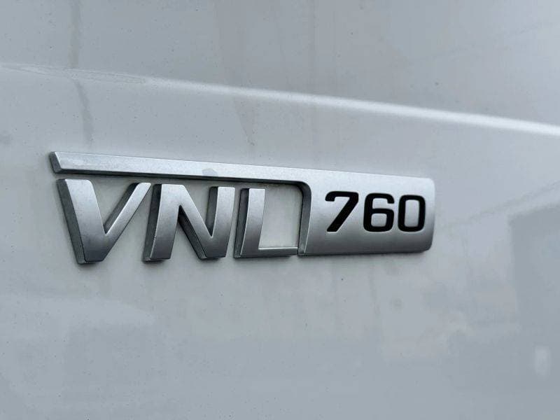2020 Volvo VNL image 56