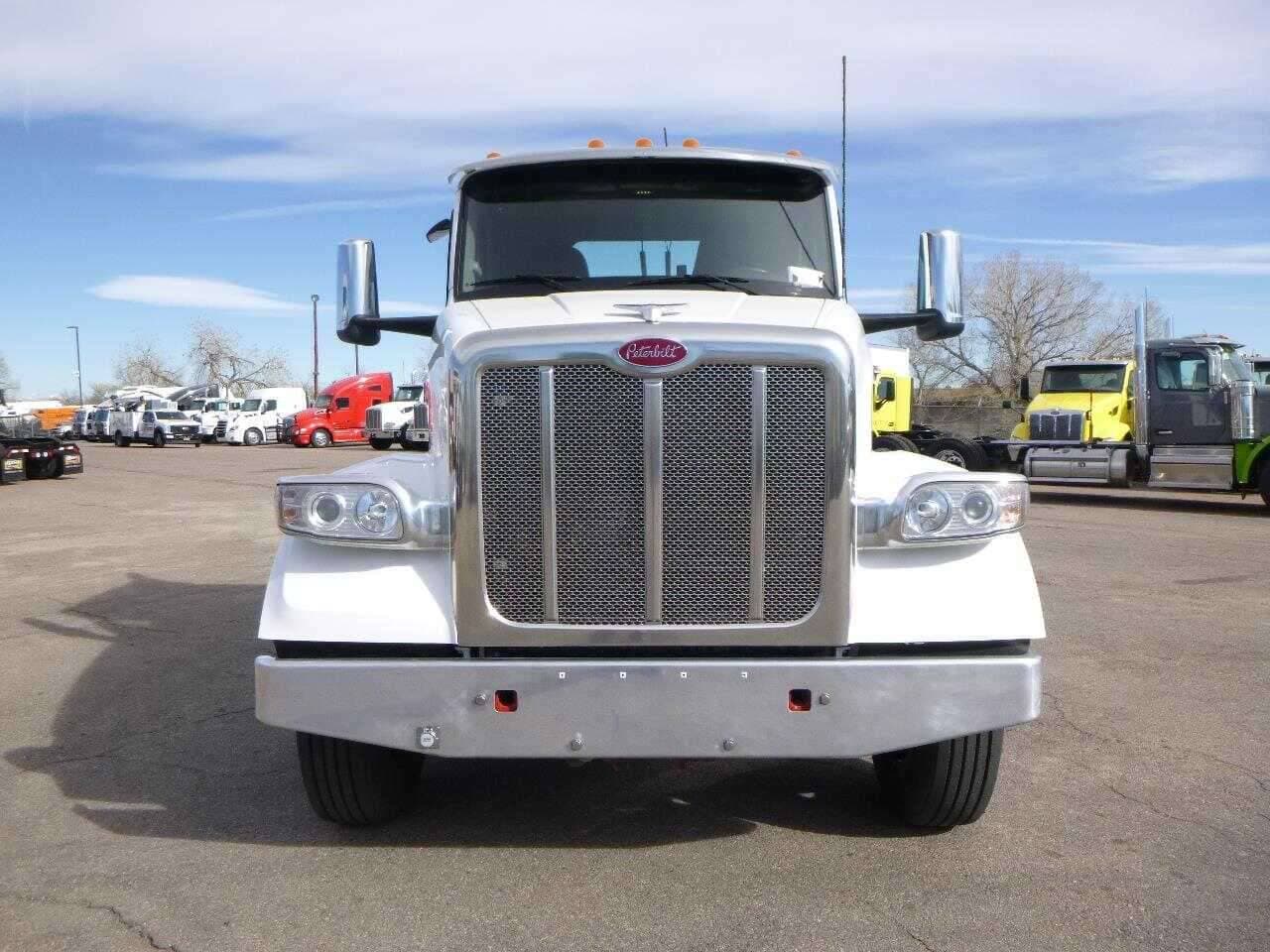 2023 Peterbilt 567 image 6