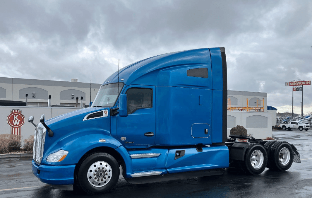 2020 Kenworth T680 image 3