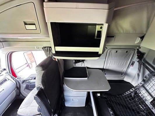 2021 Kenworth T680 image 8