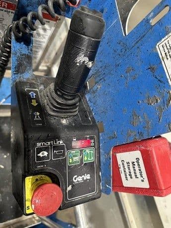 2015 GENIE GR12 image 6